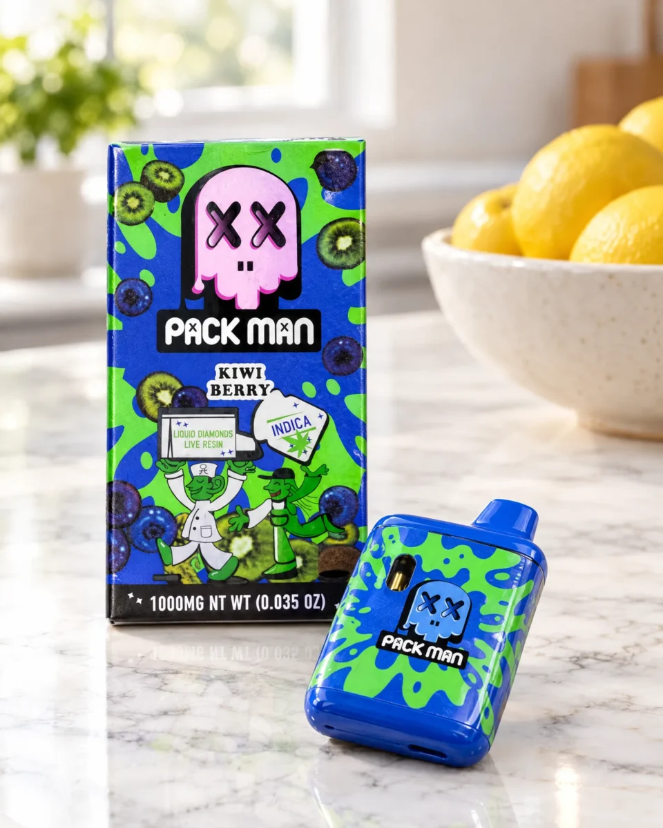 Kiwi Berry di Pack Man, confezione e dispositivo sul piano in marmo di una cucina