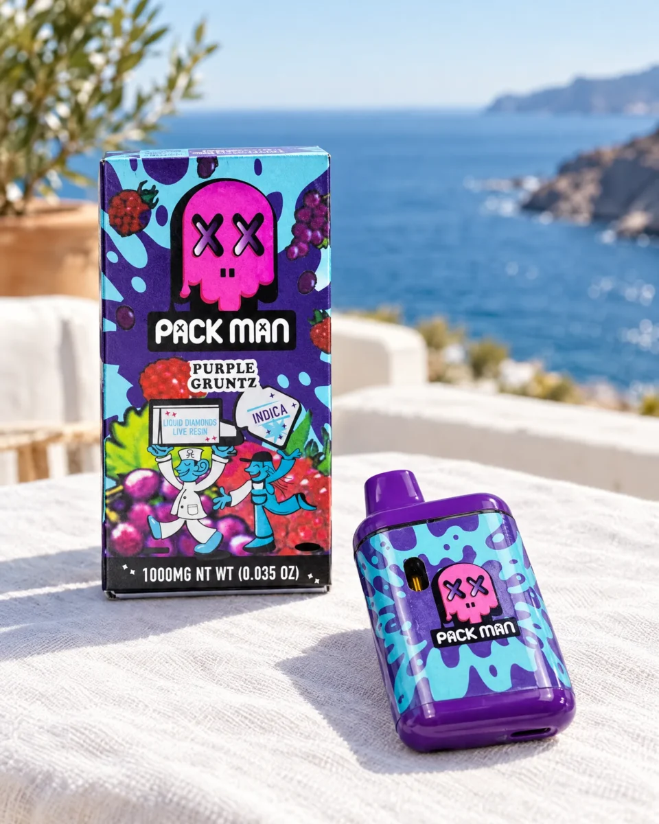 Purple Gruntz di Pack Man, confezione e dispositivo su una terrazza sul mare