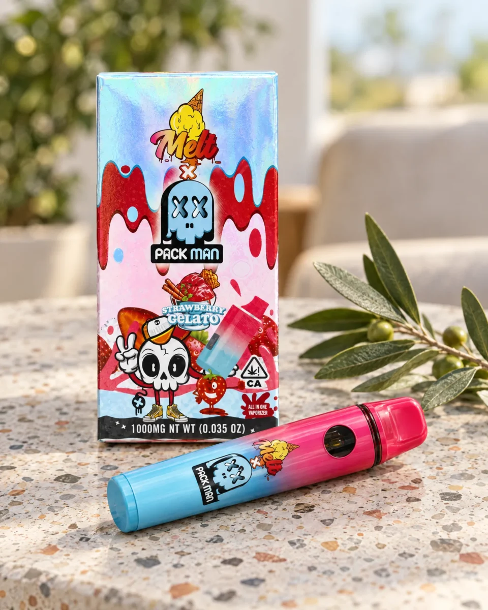 Strawberry Gelato di Pack Man, confezione e dispositivo su un tavolo in graniglia