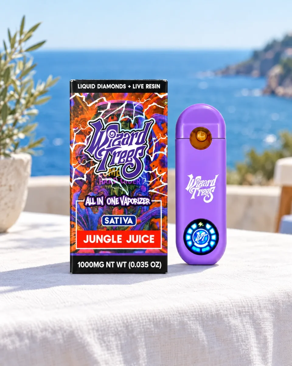 Jungle Juice di Wizard Trees, confezione e dispositivo su una terrazza sul mare